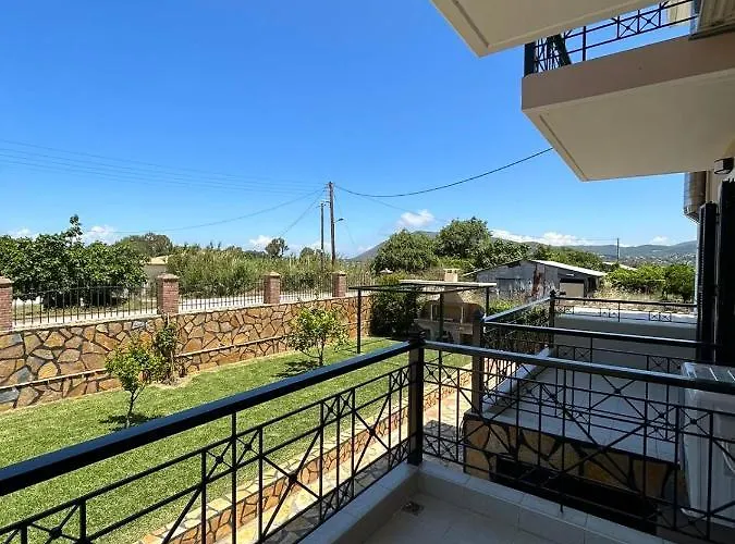 Tasos Cozy 1st Floor Appartamento