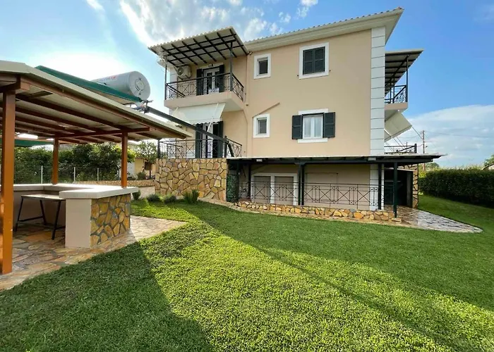 Tasos Cozy 1st Floor Apartment