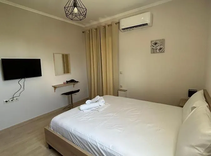 Tasos Cozy 1st Floor Apartment